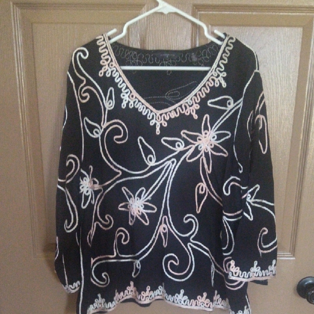 Plus Size Ladies Blouse Embroidered Black and White Women's Top